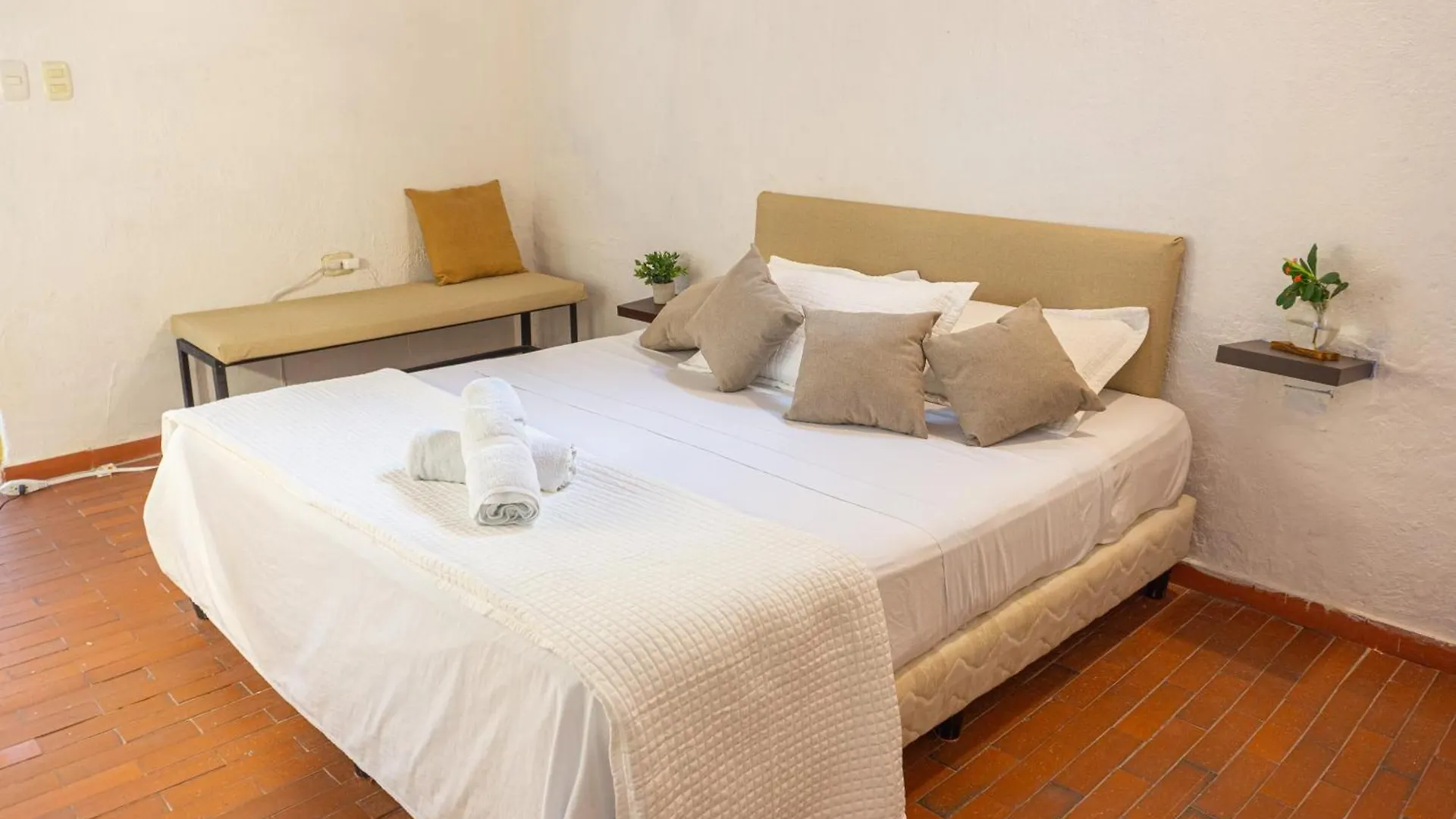 Lotus Central Hotel Santa Marta